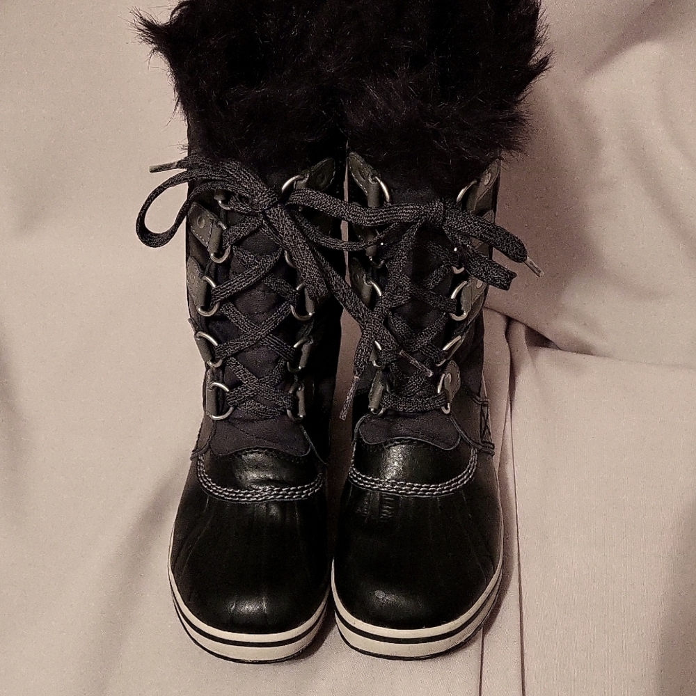 Sorel Youth Size 2 Black Waterproof Winter Faux Fur Tofino II Boots Snow Boots